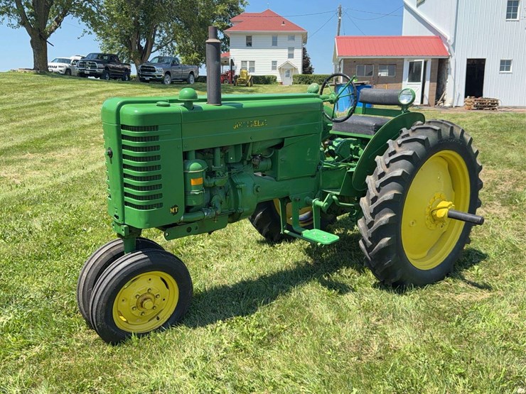 john-deere-mt-image-1