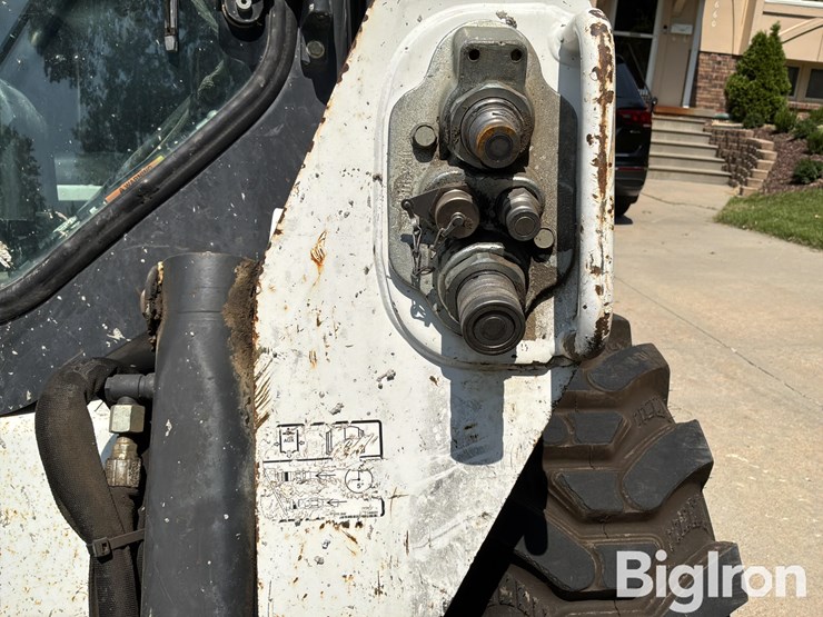 2017-bobcat-s550-image-13