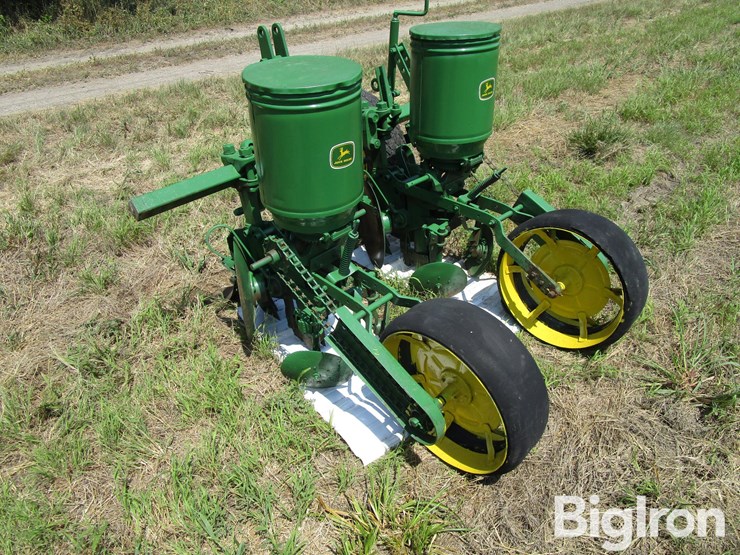 john-deere-71-image-7