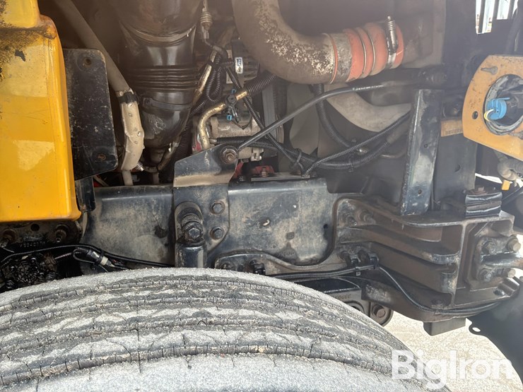 2019-massey-ferguson-730-image-19