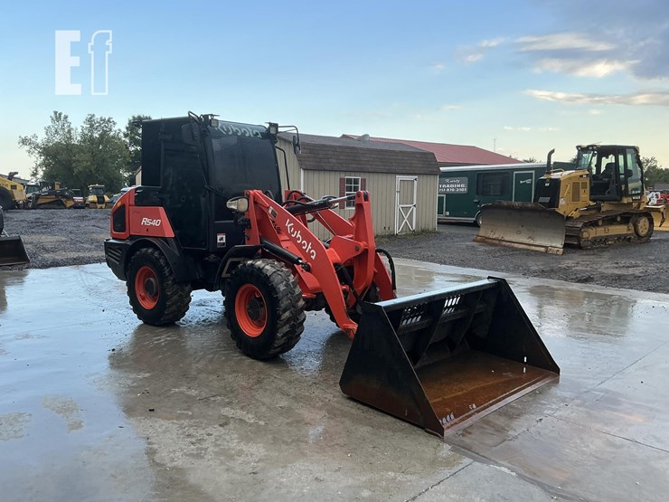 2021-kubota-r540-image-6