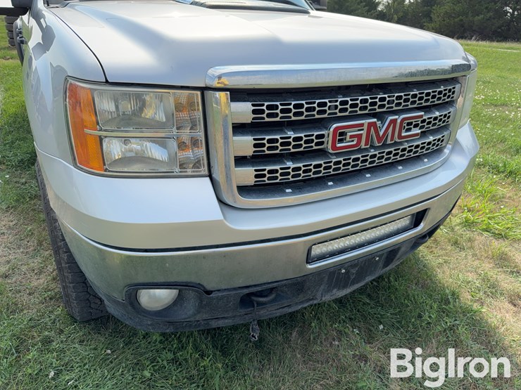 2012-gmc-2500-image-13