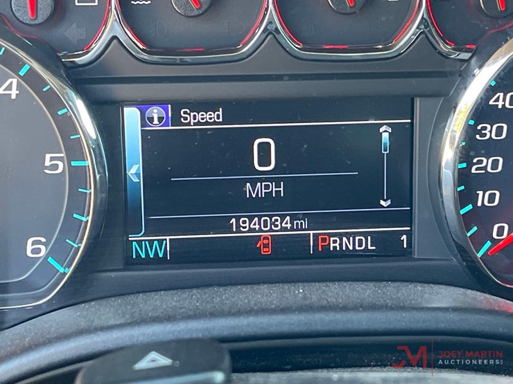 2019-chevrolet-2500-image-17