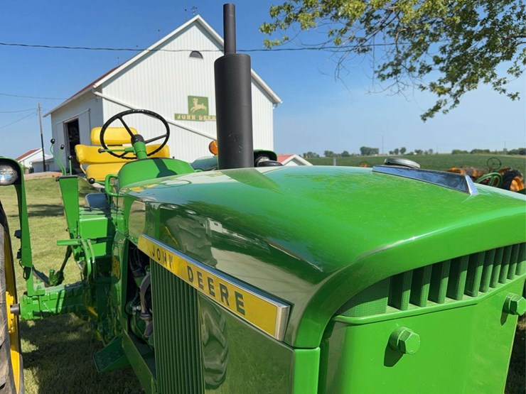 john-deere-2520-image-11