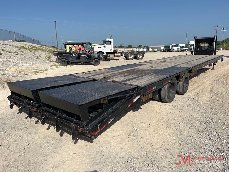 2026-ht-t/a-40'-gooseneck-trailer-image-2
