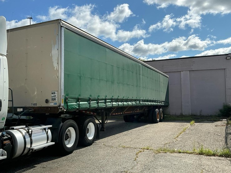 #204-•-40’-curtainside-trailer-image-3