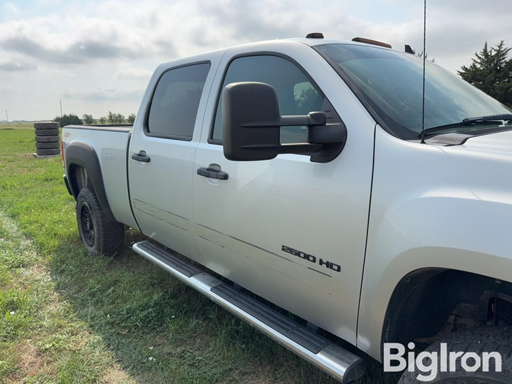 2012-gmc-2500-image-16