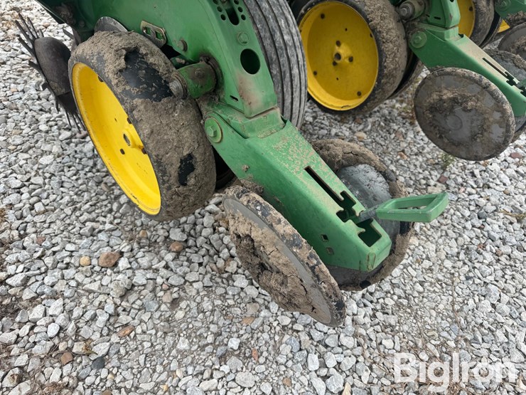 john-deere-7200-image-20