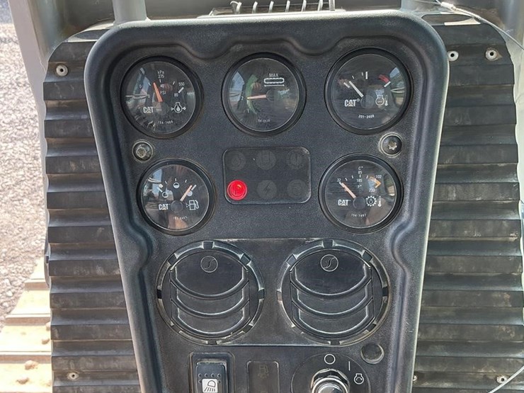 2005-caterpillar-d3g-xl-image-14