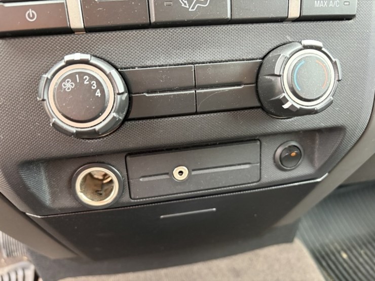 2009-ford-f150-xl-image-31