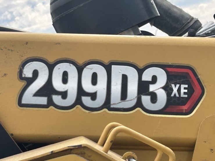 2023-caterpillar-299d3-xe-image-11