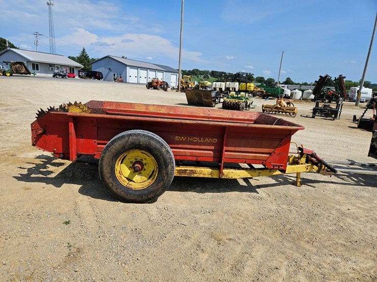 new-holland-512-image-6