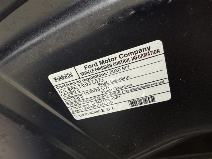 2020-ford-explorer-image-13