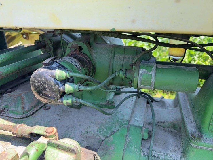 john-deere-70-image-28