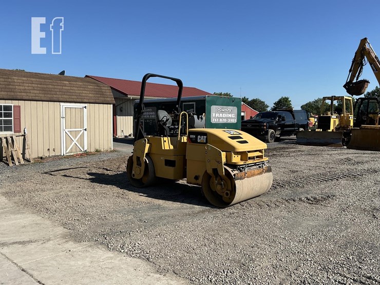 2010-caterpillar-cb34xw-image-6
