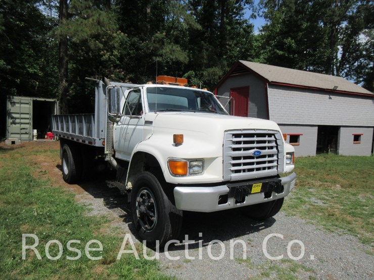 1997-ford-f800-image-2