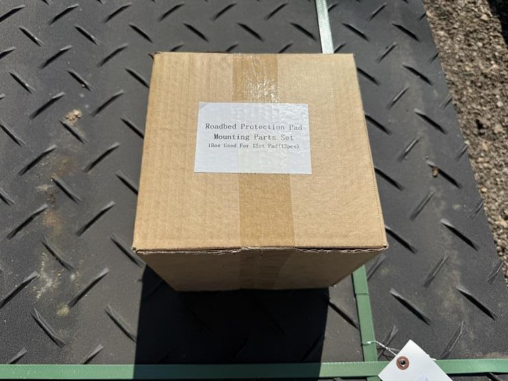 #29-•-(12)-roadbed/-ground-protection-mats---ljb12-image-4