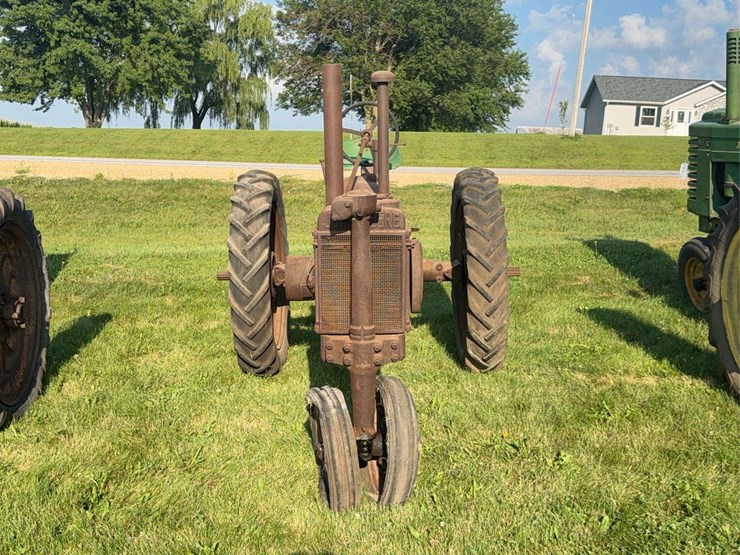 john-deere-b-image-8