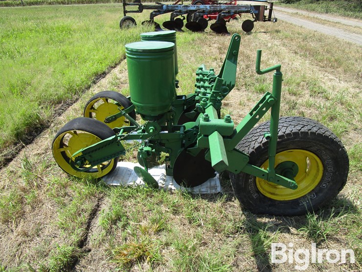 john-deere-71-image-4