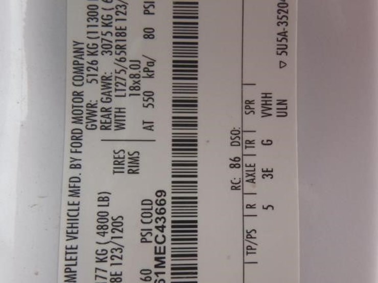 2021-ford-f350-image-16
