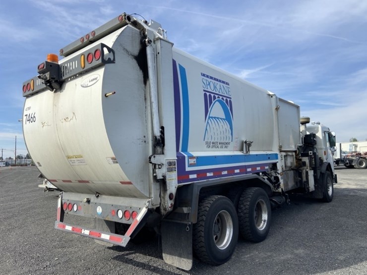 2012-peterbilt-320-image-5