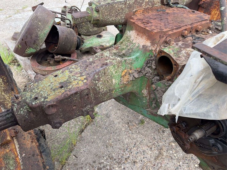 john-deere-b-image-24