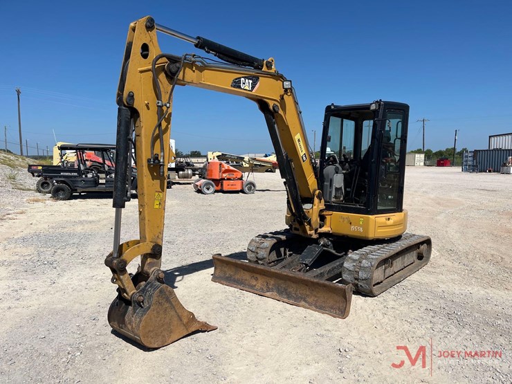 2017-caterpillar-305.5e2-cr-image-2