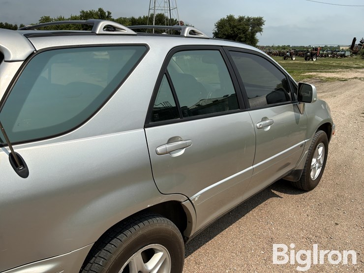 2001-lexus-rx300-image-18