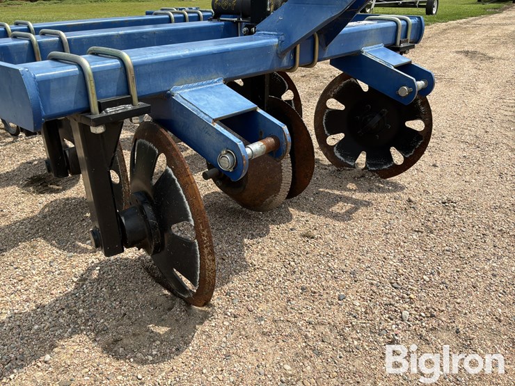blu-jet-track-master-image-15