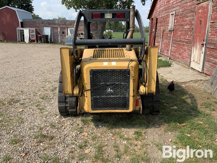 2006-deere-ct322-image-6