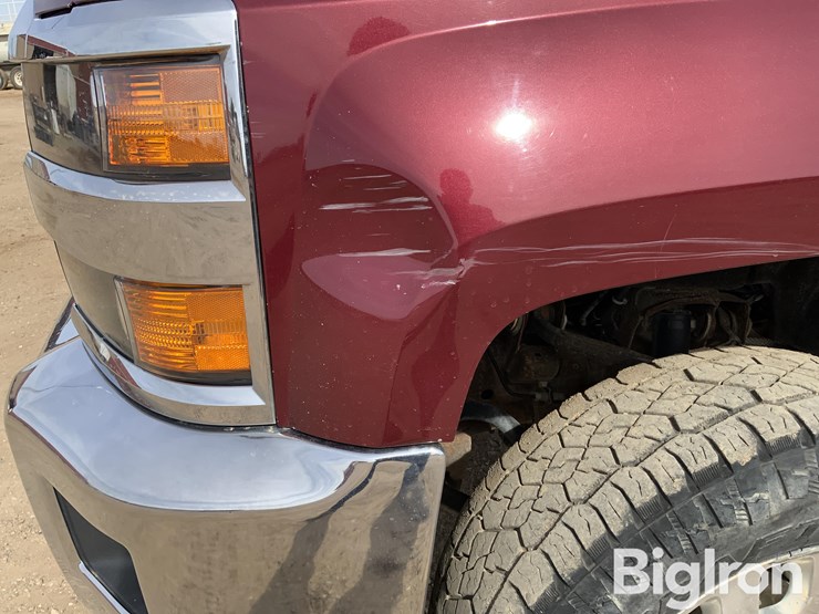 2015-chevrolet-silverado-2500-image-14