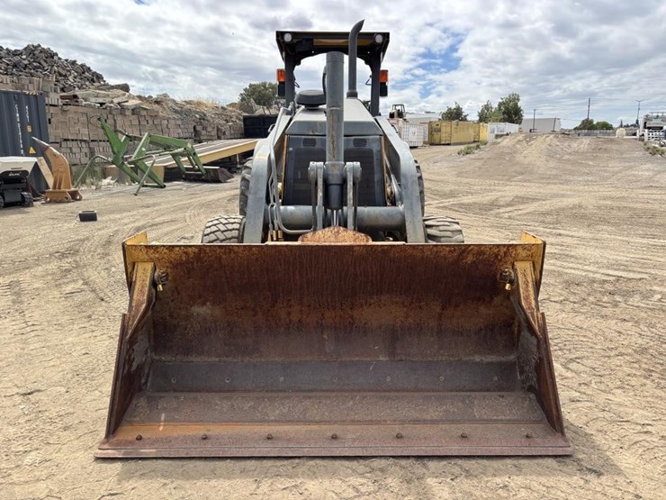 2013-deere-210k-ep-image-6