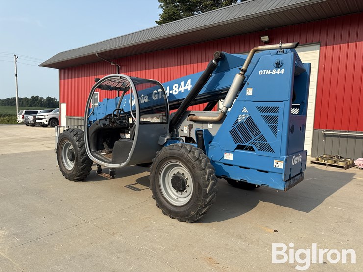 2012-genie-gth844-image-7