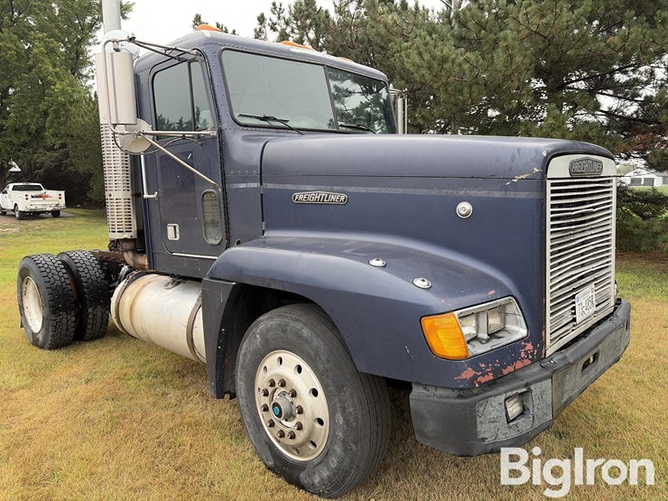 1992-freightliner-fld120-image-3