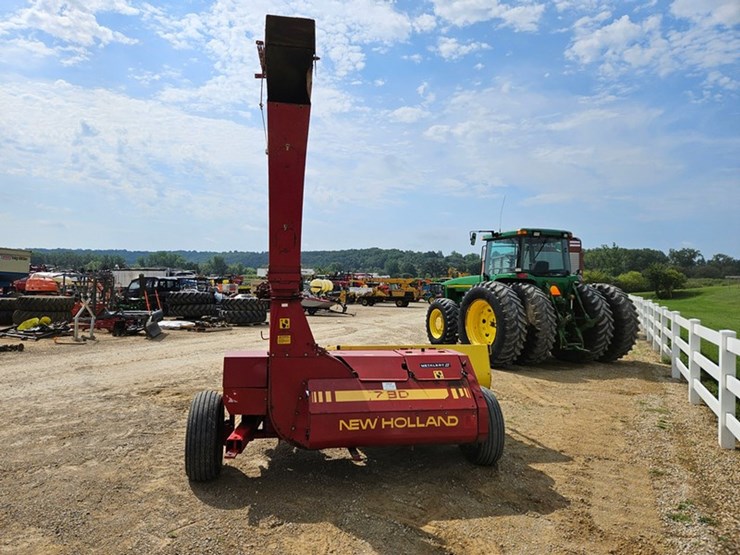 2018-new-holland-790-image-4