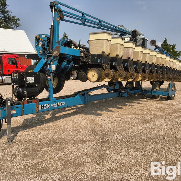 KINZE 2600