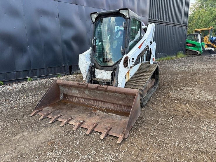 2020-bobcat-t595-image-8