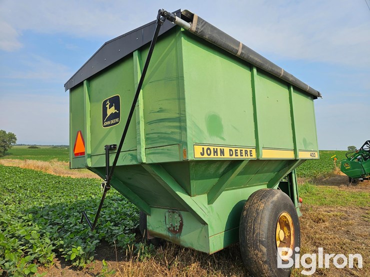 john-deere-400-image-5