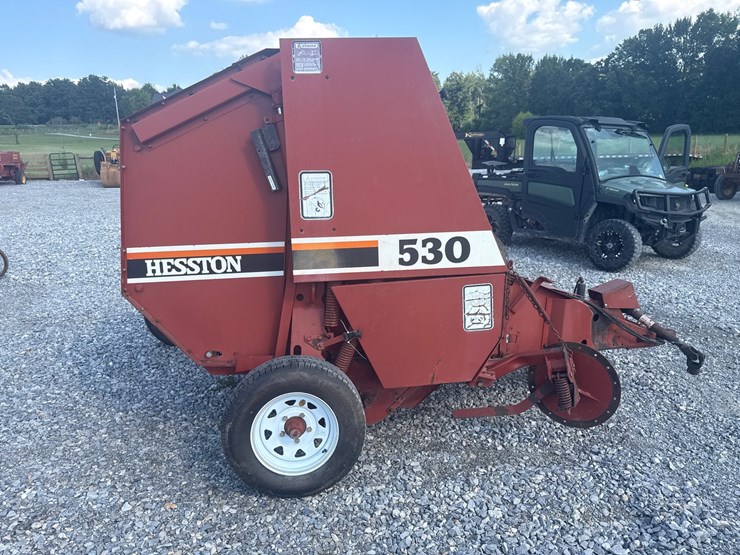 hesston-530-image-1