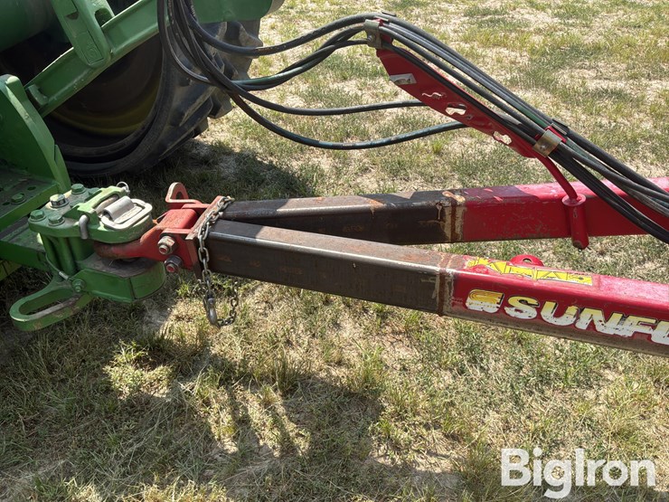 2011-sunflower-1435-image-11