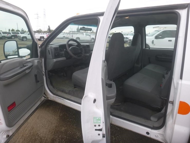 2002-ford-f350-image-8