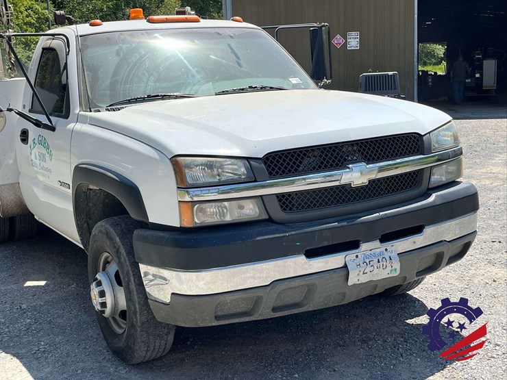 2003-chevrolet-silverado-3500-image-14