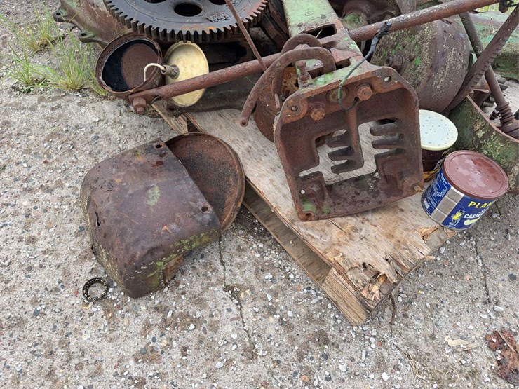 john-deere-b-image-40