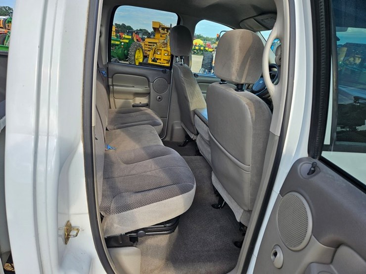 2004-dodge-ram-2500-image-26