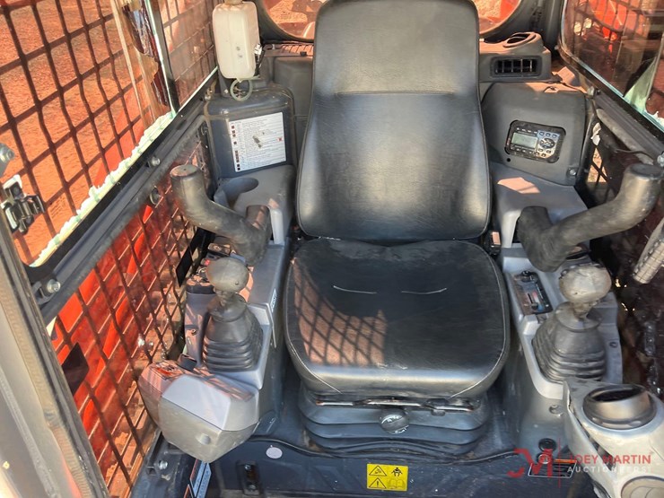 kubota-svl97-2-image-9