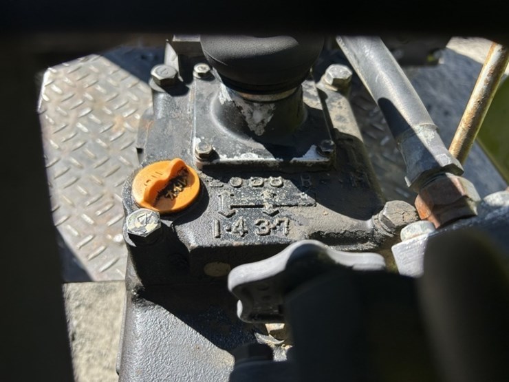 yanmar-ym240-image-36