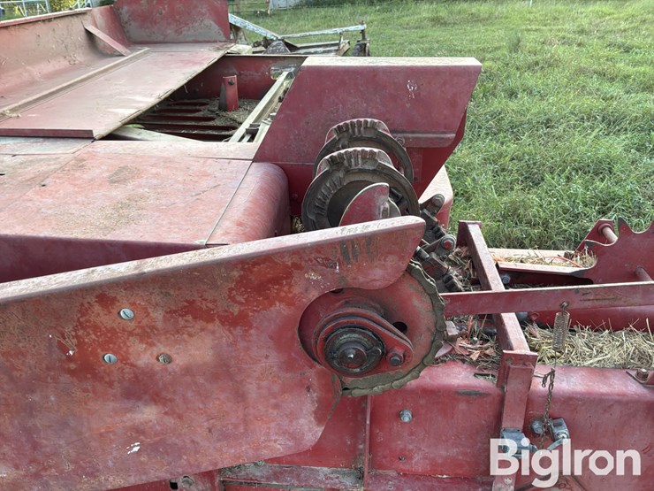 new-holland-hayliner-273-image-20