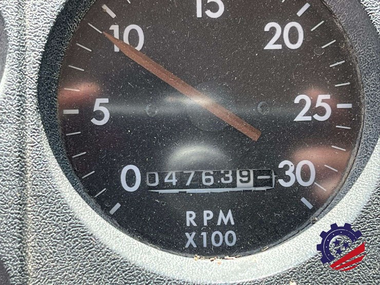 1999-freightliner-fl70-image-81