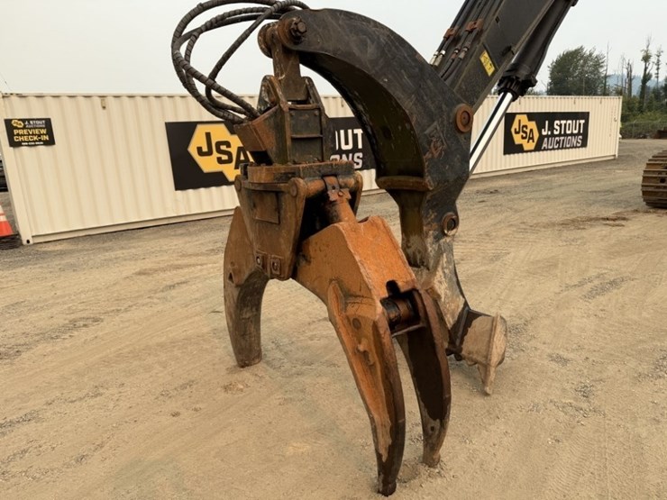 2013-caterpillar-568-image-9