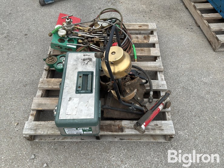 massey-ferguson-730-image-15